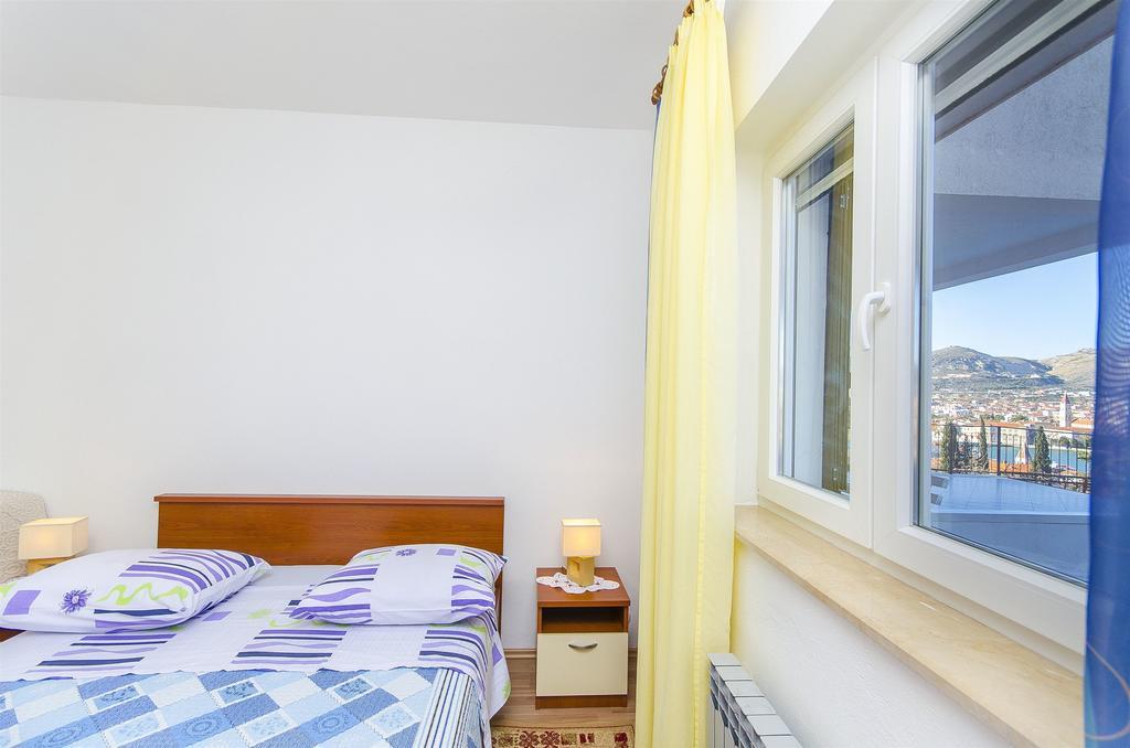 Apartment Marijana Traù Esterno foto