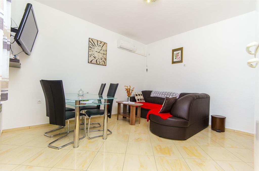 Apartment Marijana Traù Esterno foto